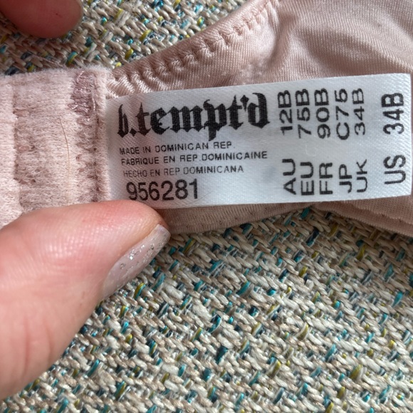 Women’s bra - Picture 2 of 3